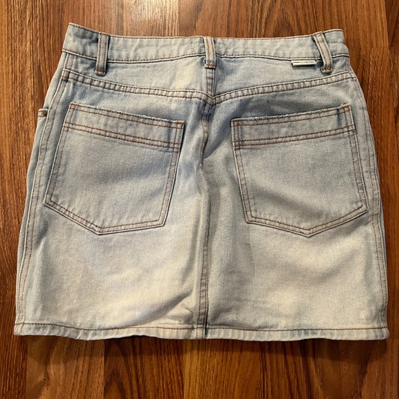Billabong Women’s Size 27 Denim Blue Jean Skirt Light Wash Button Down - Picture 3 of 5